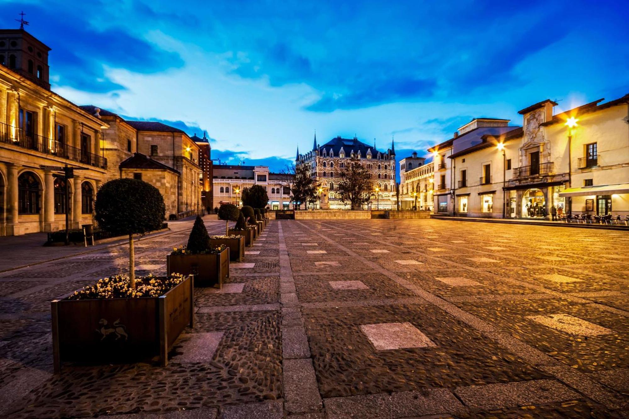 Hotel Zentral León Extérieur photo